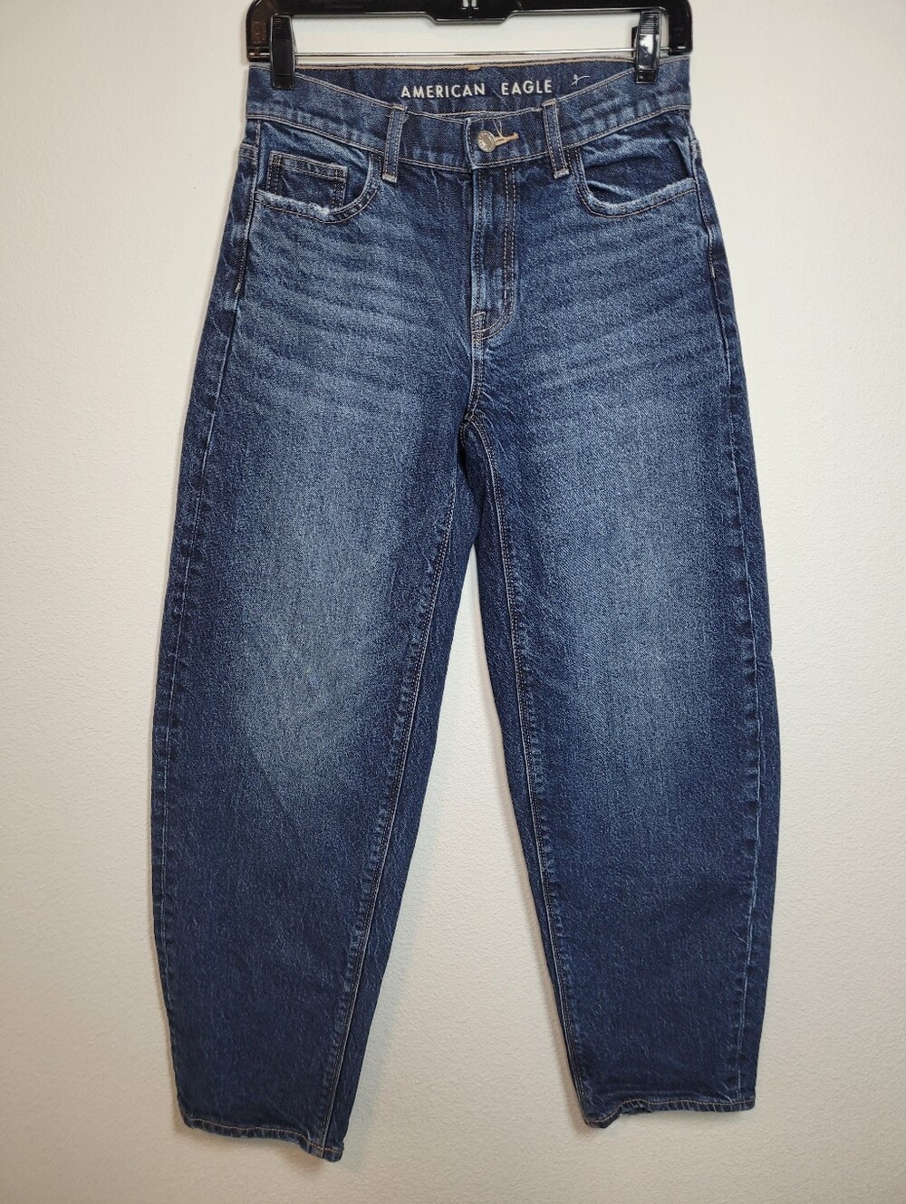 AE American Eagle High Rise Barrel Leg Jeans Medium Dark Wash 000 XXS Horseshoe